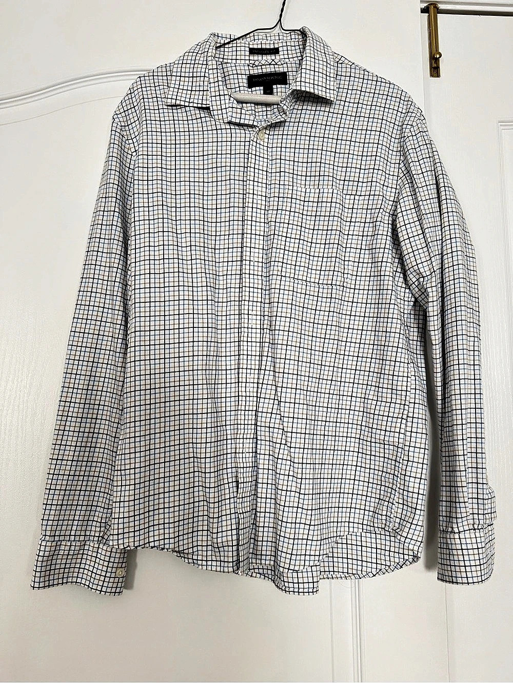 Banana Republic Untucked Fit Plaid Button Down Size Medium Like New